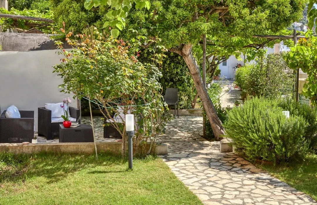 Villa Giardini Luxury Room-1