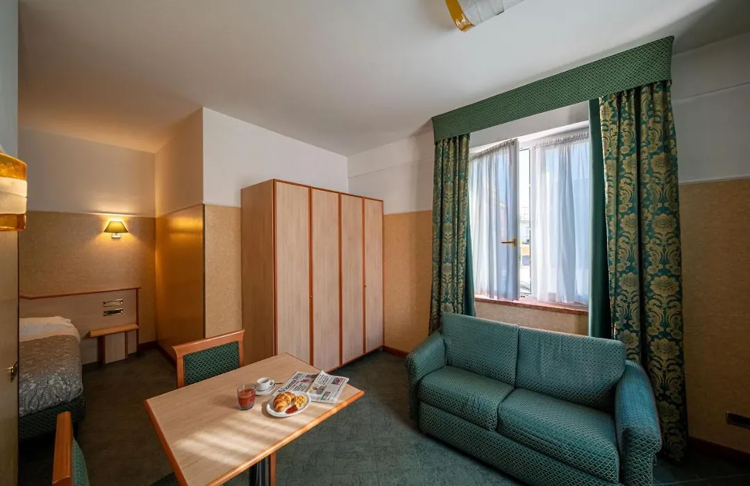Hotel Mary-1