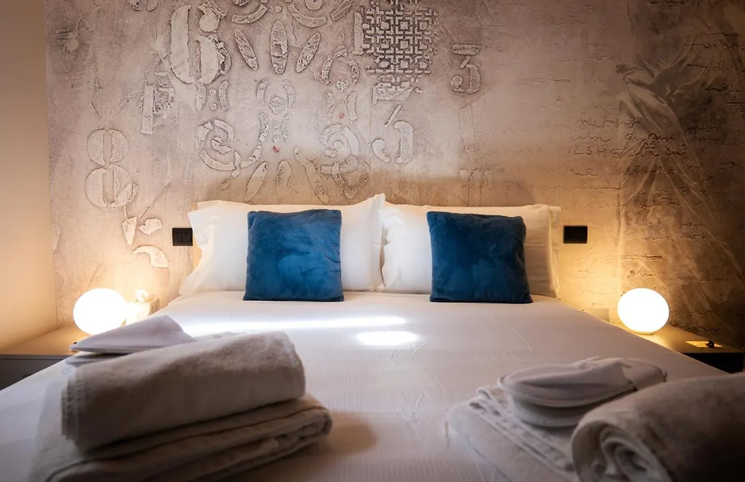 Old Town - Boutique Rooms-1