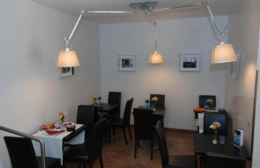 Ucciardhome Hotel-1