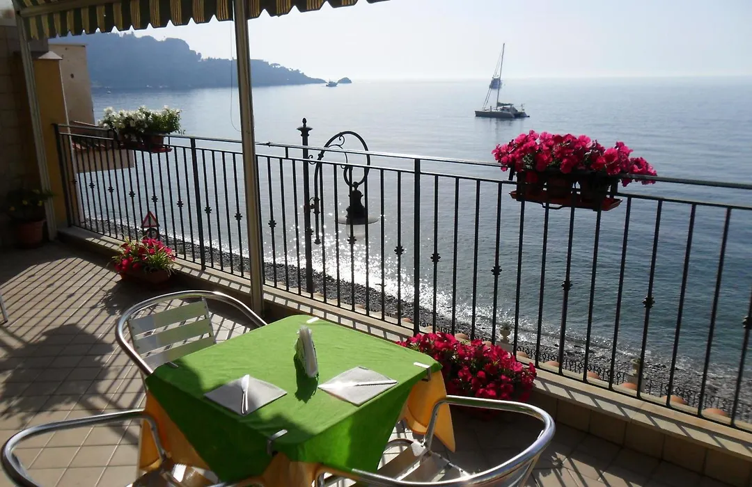 B&B Miramare-1