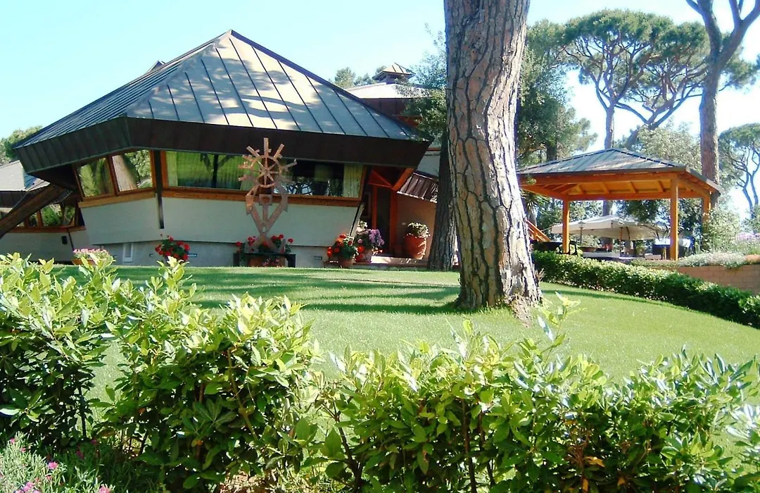 Hotel La Bussola - Beach&Golf-1