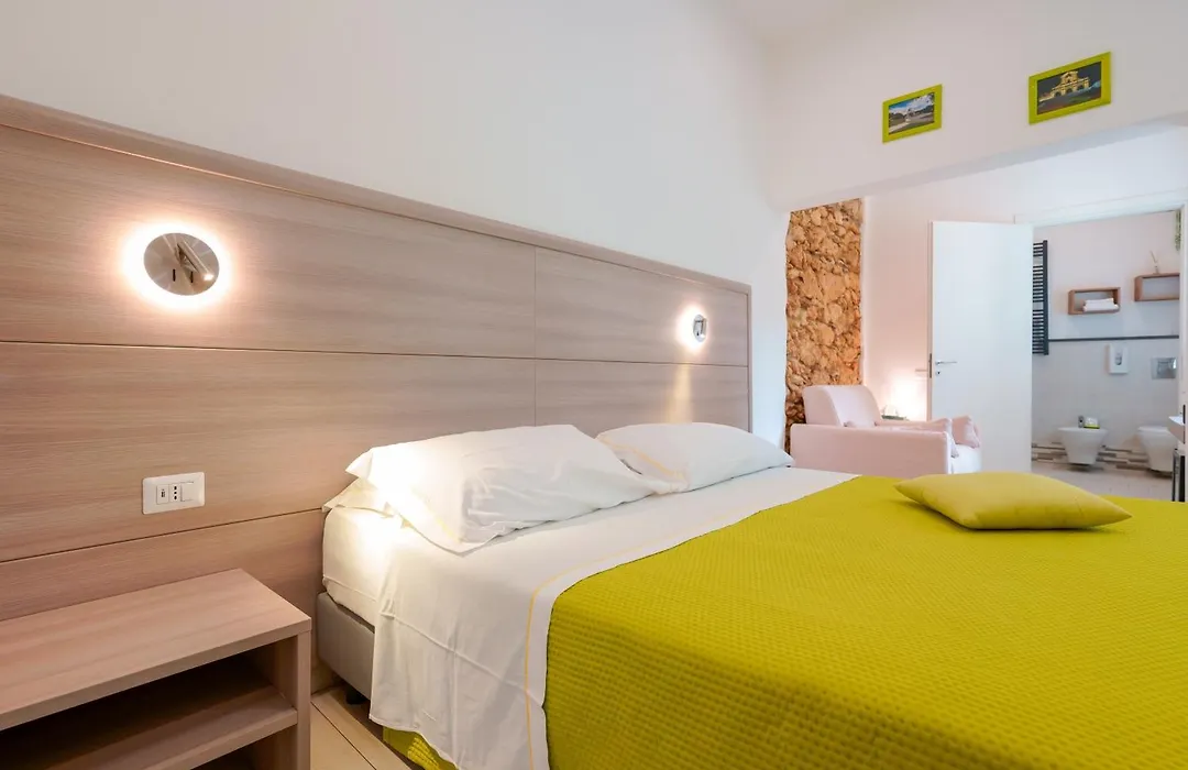 Bardilio Luxury Rooms-1