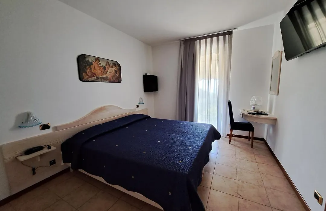 Hotel Laguna-1