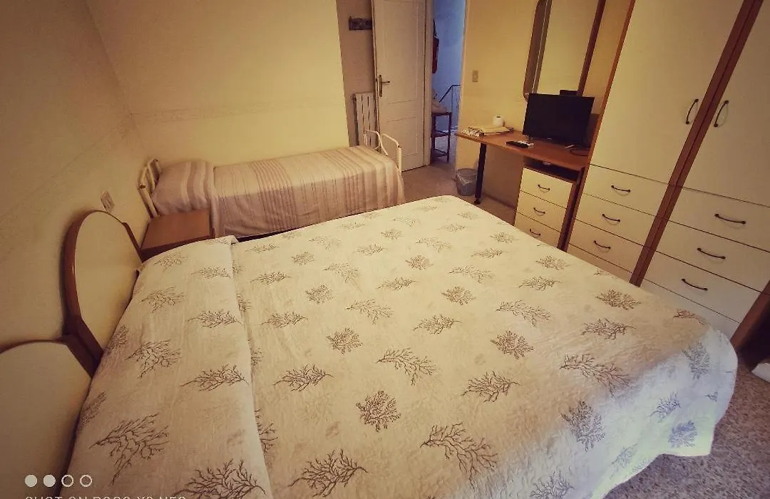 Hotel Delhy-1