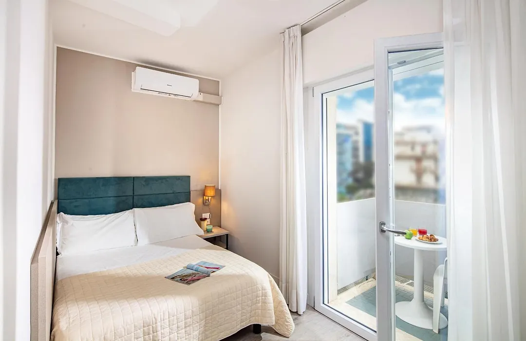 Hotel Pigalle-1