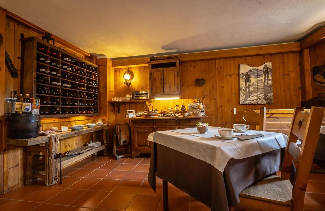 Hotel Petit Dahu - Chambres et Restaurant-1
