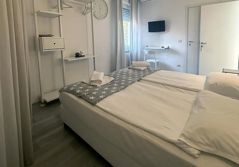 Albergo Del Pozzo-1