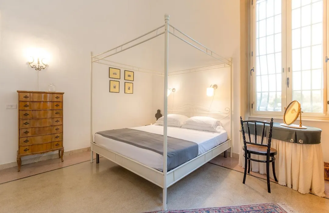 B&B Villa I 2 Leoni-1