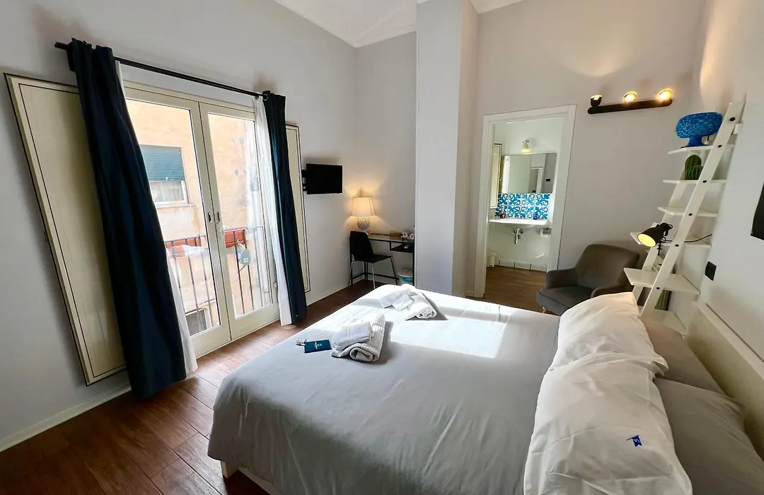 B&B Cortile Umberto I-1