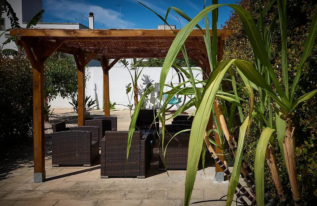 Il Giardino Di Flora Con Piscina & Jacuzzi-1