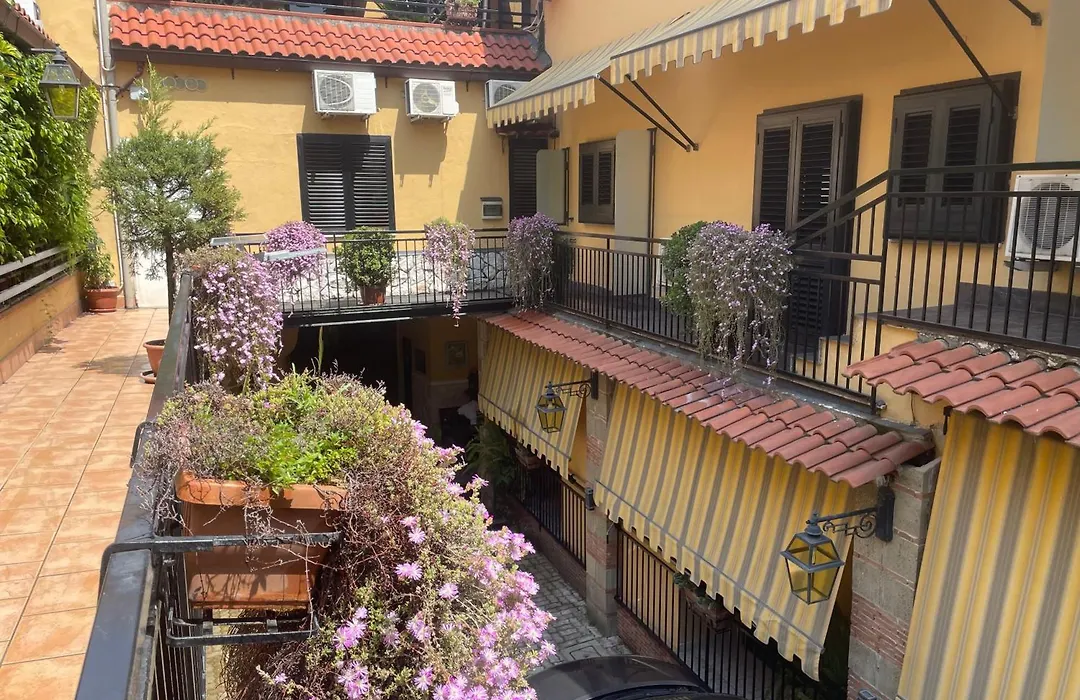 Hotel Amadeus-1