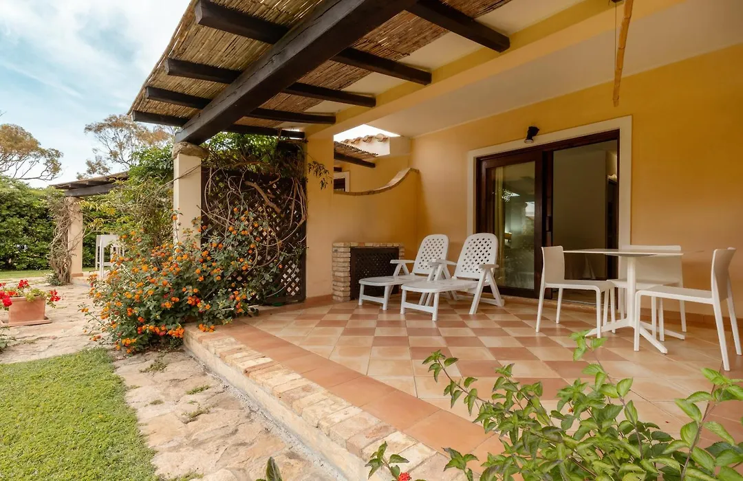 Porto Giunco Residence-1