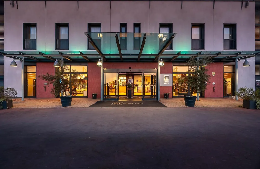 Ih Hotels Milano Gioia-1