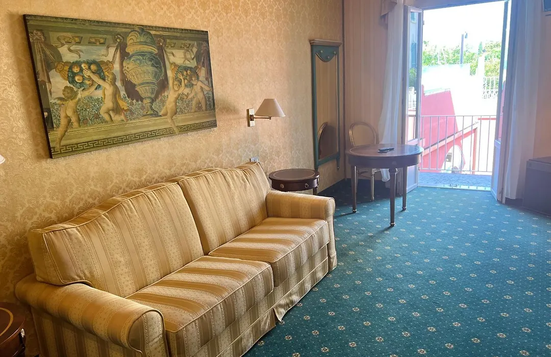 Hotel Alla Riviera Lake View-1