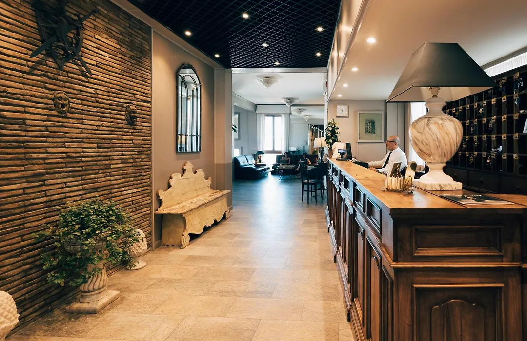 Hotel San Luca-1