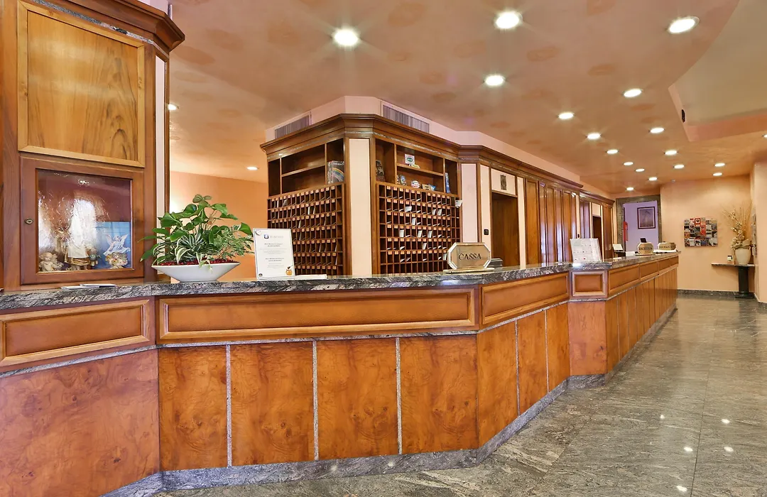 Best Western Grand Hotel Guinigi-1