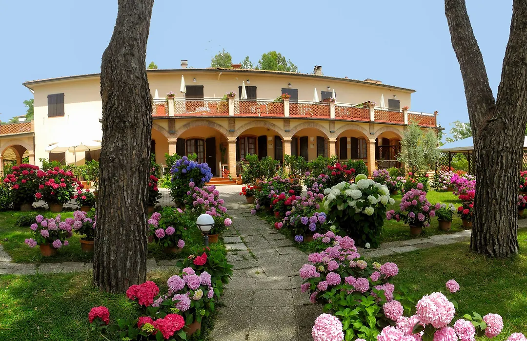 Hotel Le Renaie-1