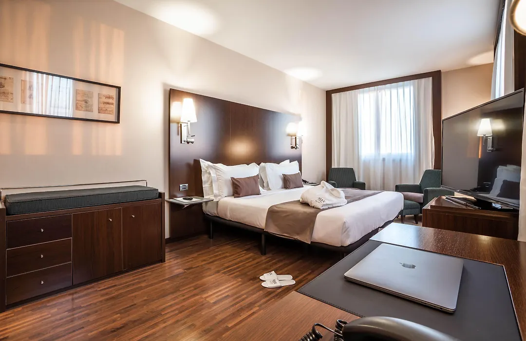 Max Hotel Livorno-1