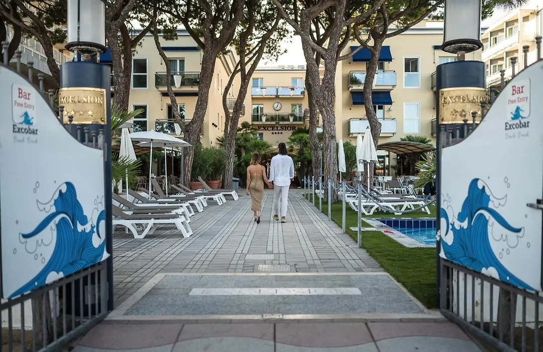 Hotel Excelsior-1