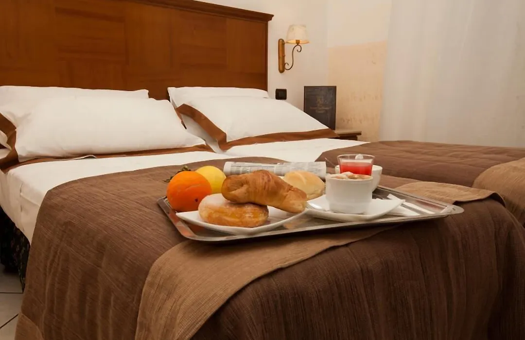 Hotel Garibaldi-1