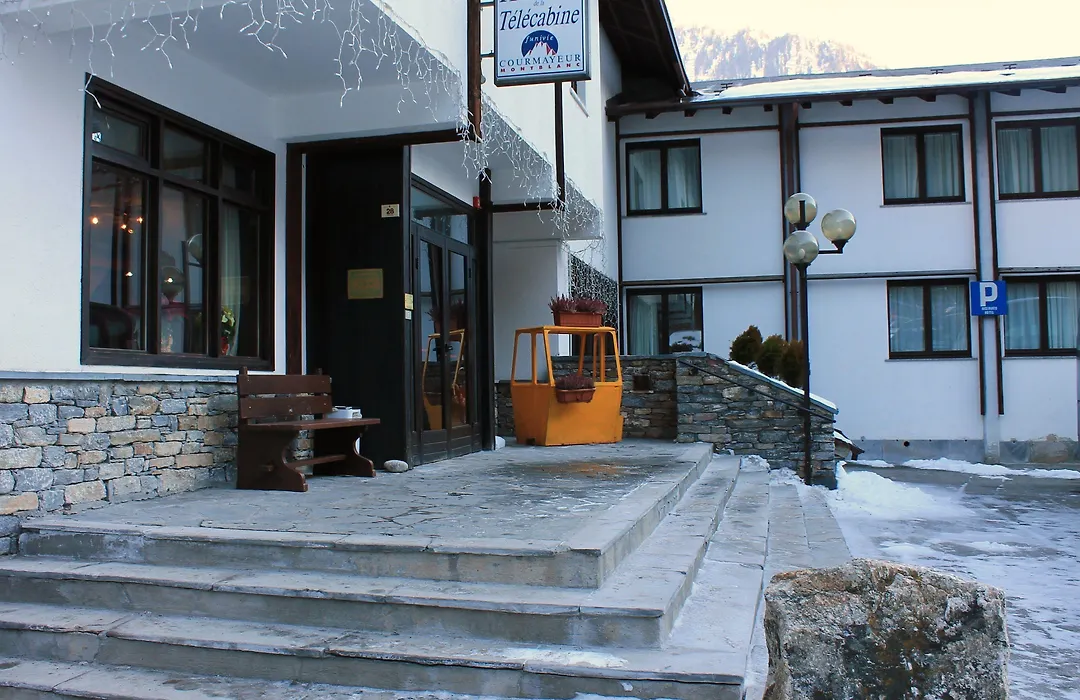 Hotel De La Telecabine-1