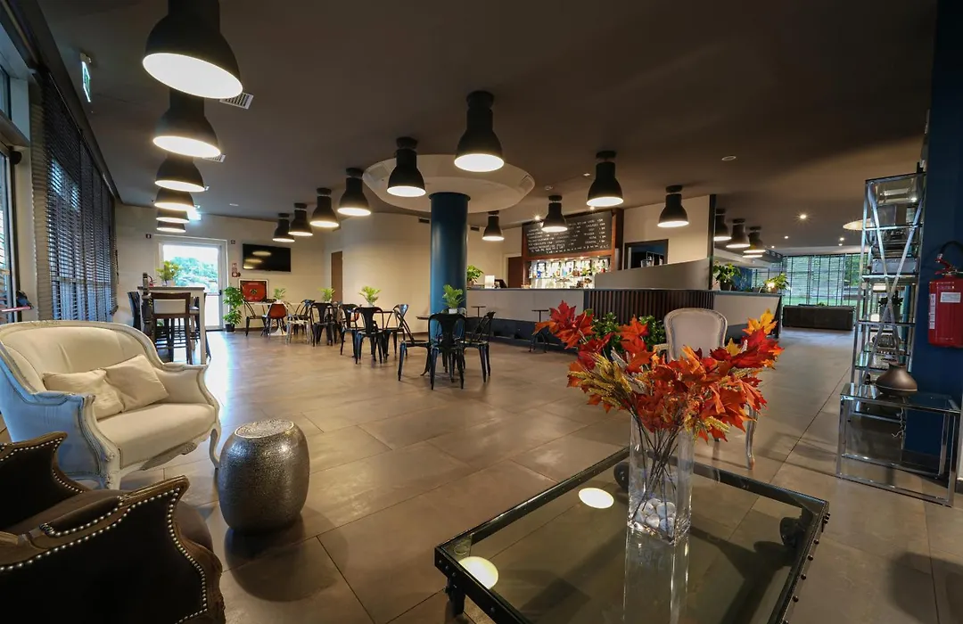 La Meridiana Bleisure Hotel-1