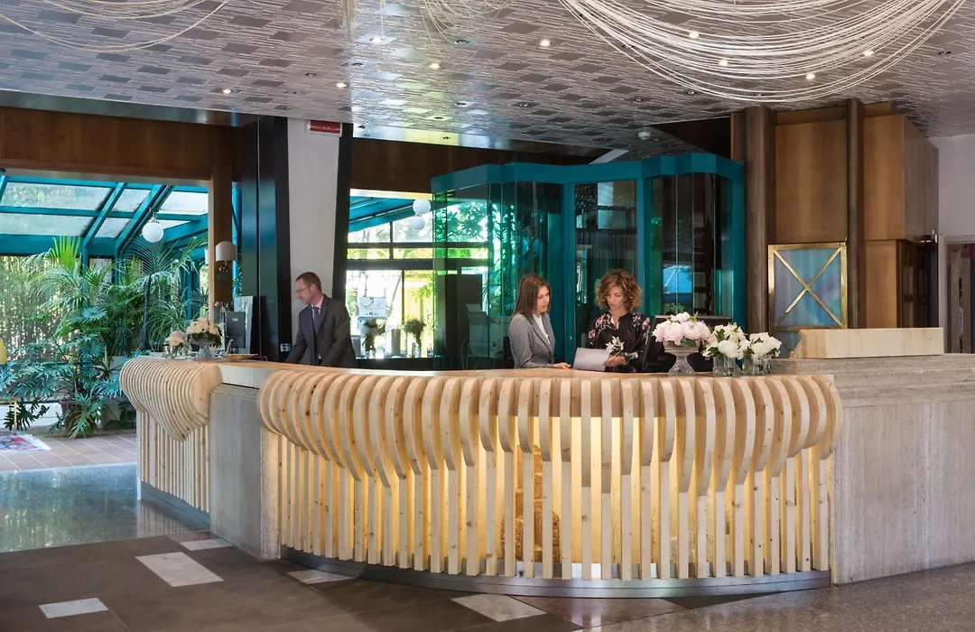 Grand Hotel Panoramic-1