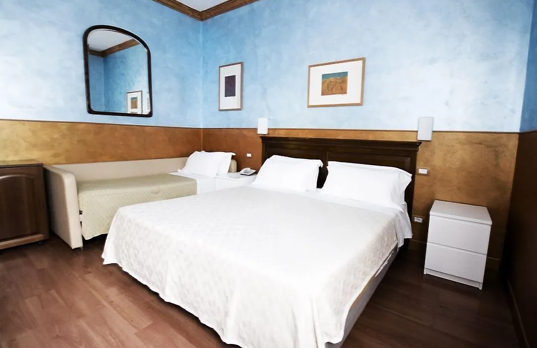 Hotel Diana-1