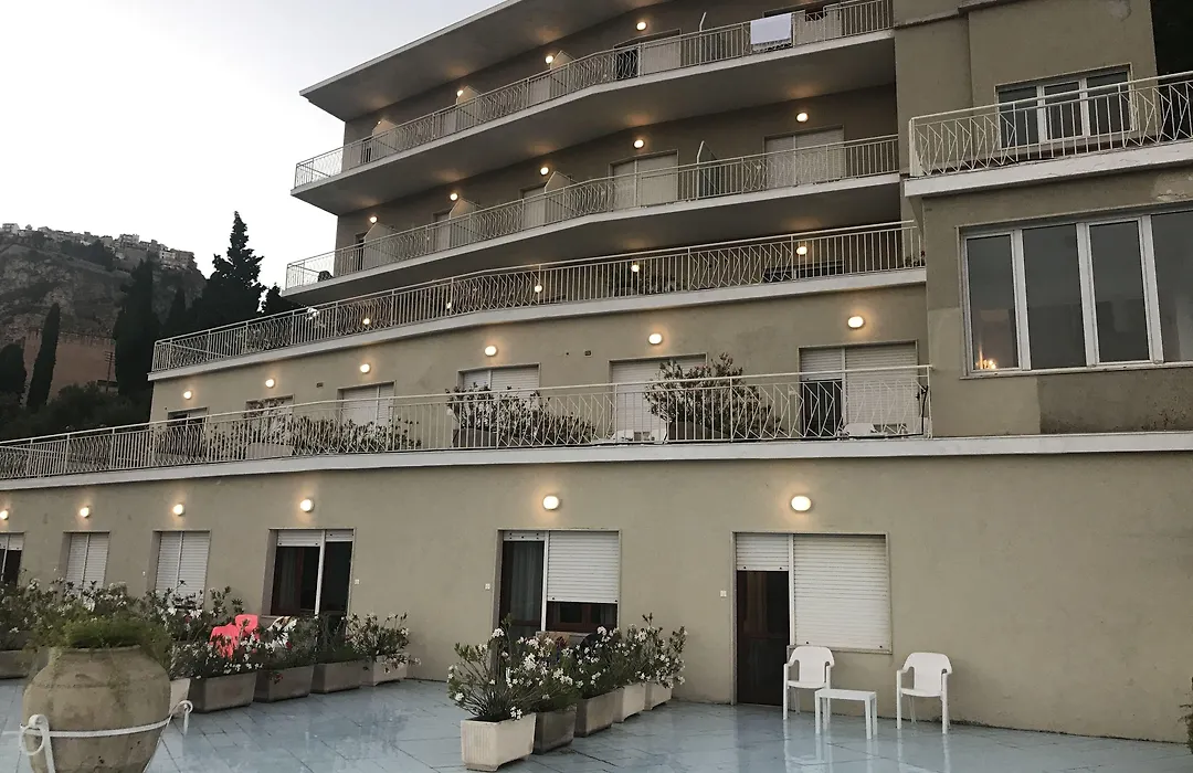 Hotel Mediterranée-1