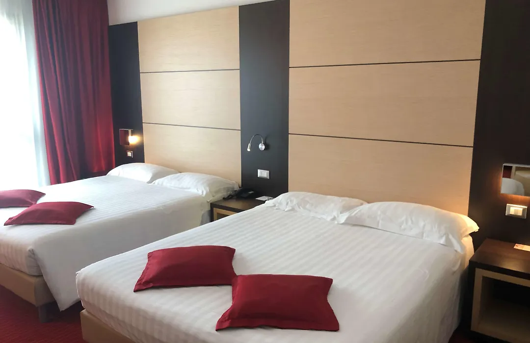 Best Western Plus Hotel Galileo Padova-1