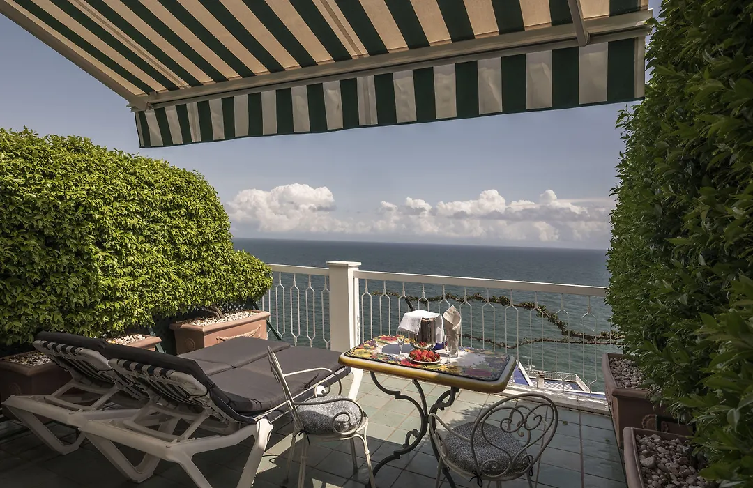 Hotel Bellevue Suite-1