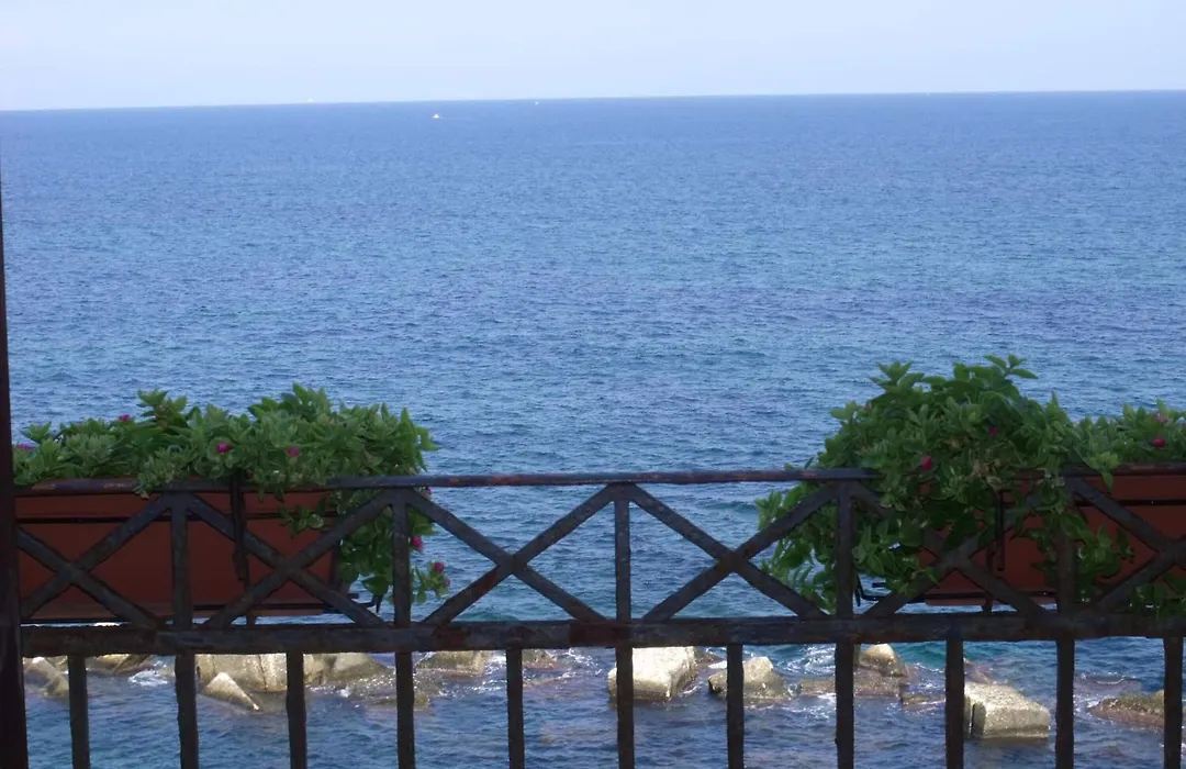 Domus Mariae Albergo-1