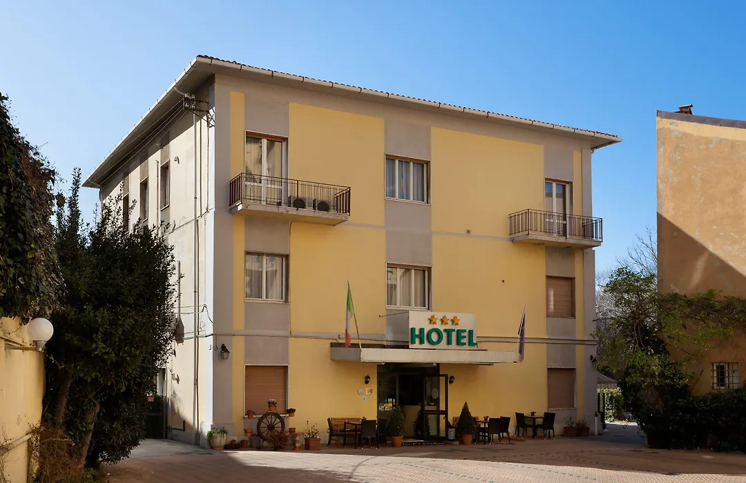 Parking Hotel Giardino-1