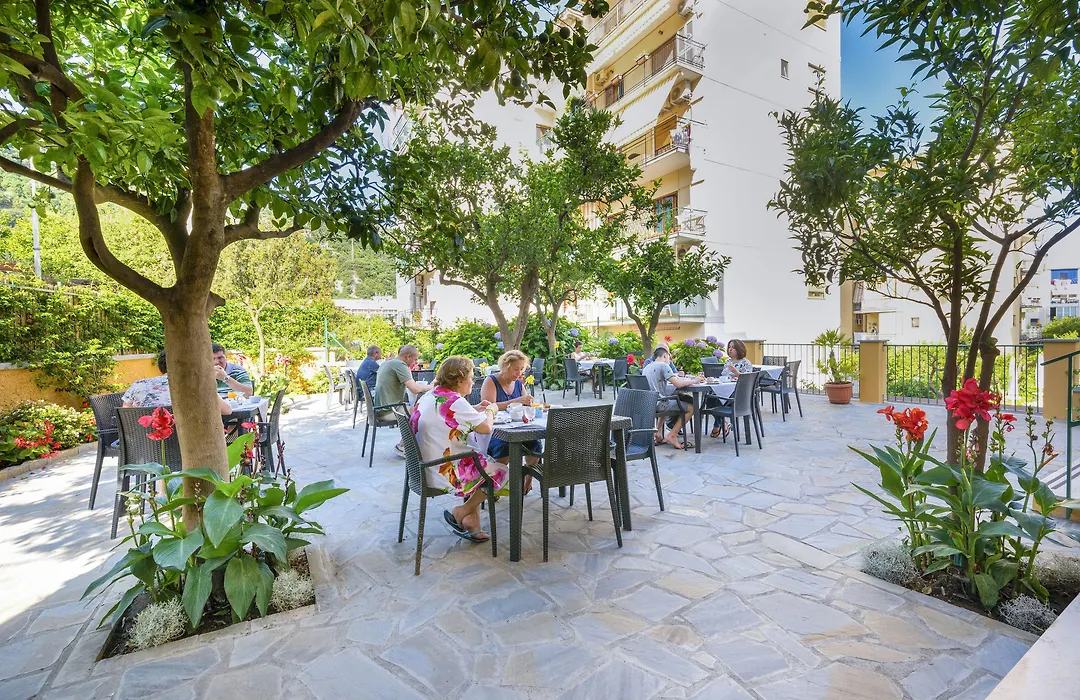 Hotel Leone-1
