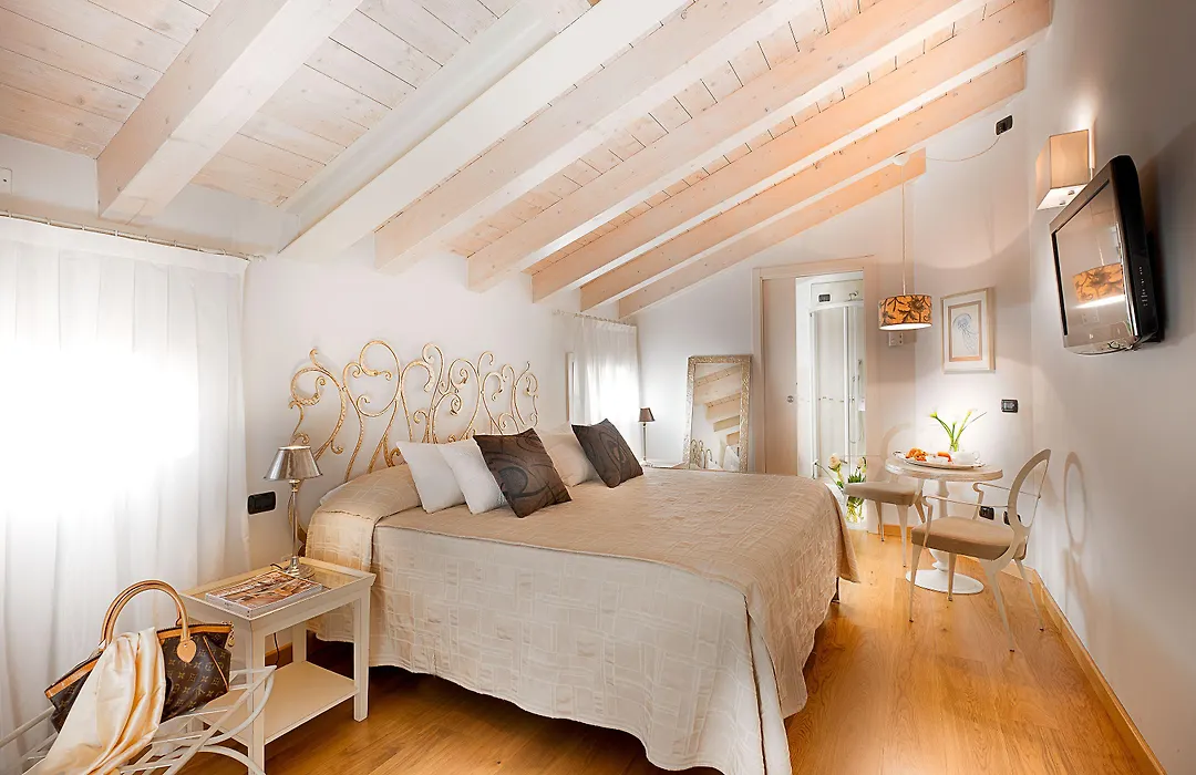 Gallery Room-1