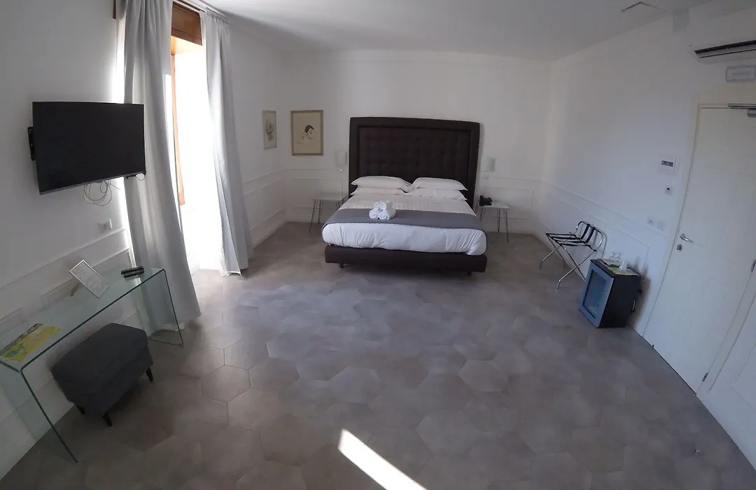 Palazzo Balsamo Suites-1