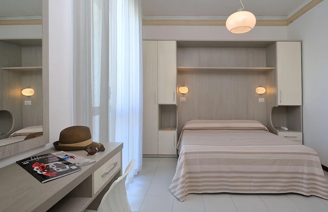 Hotel Suisse-1