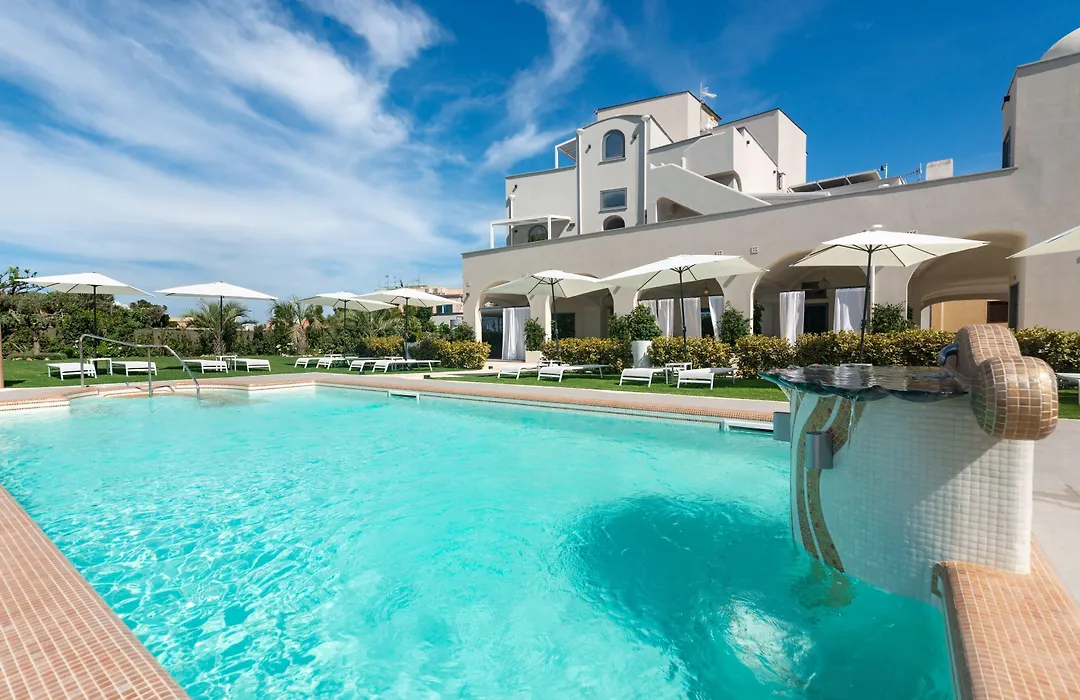 Insula Boutique Hotel-1