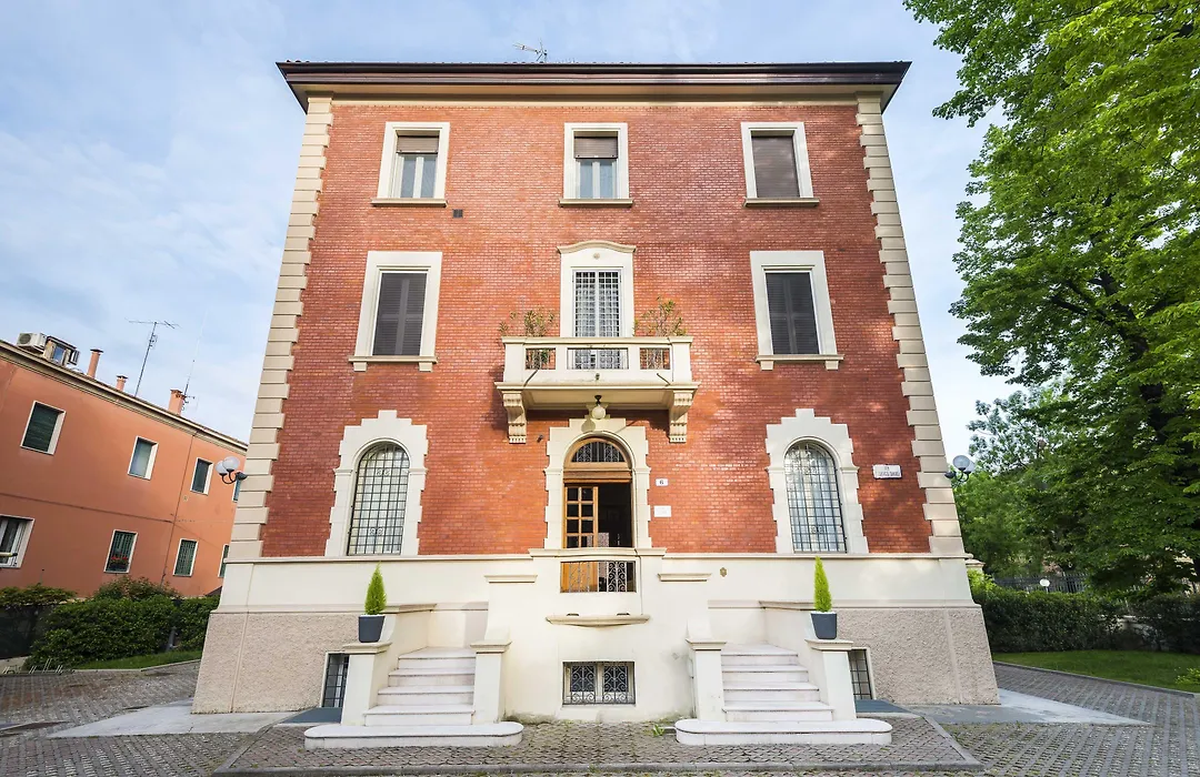 Villa Savioli Room & Breakfast-1