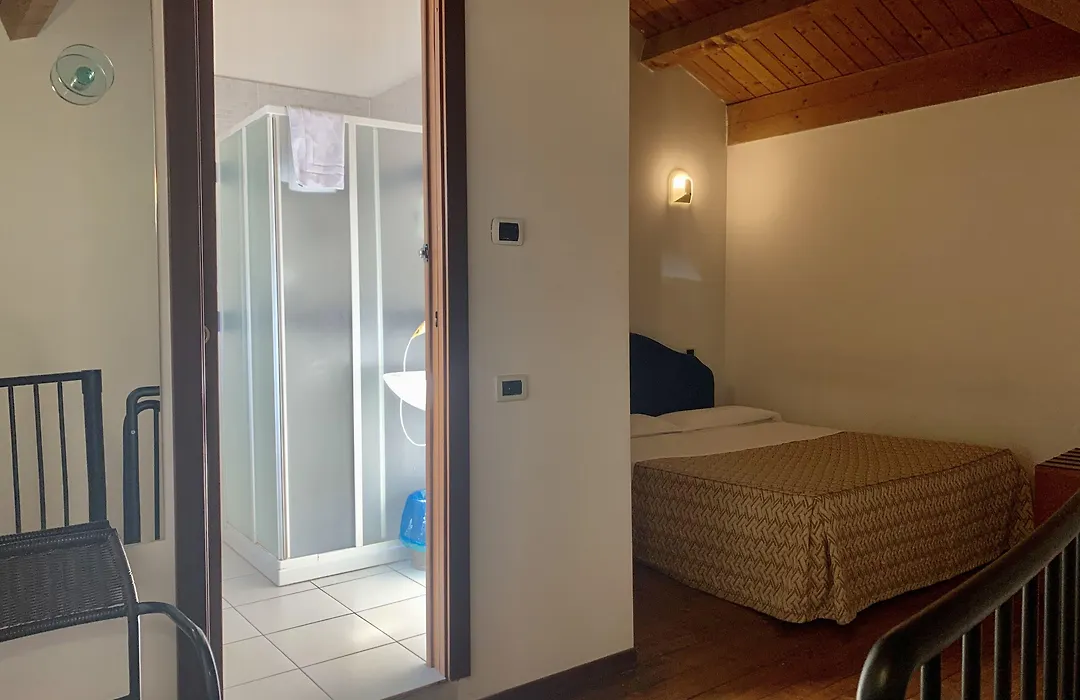 Hotel Riverside-1