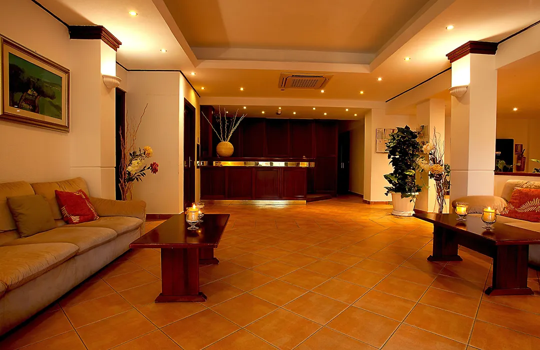 Hotel Moderno-1