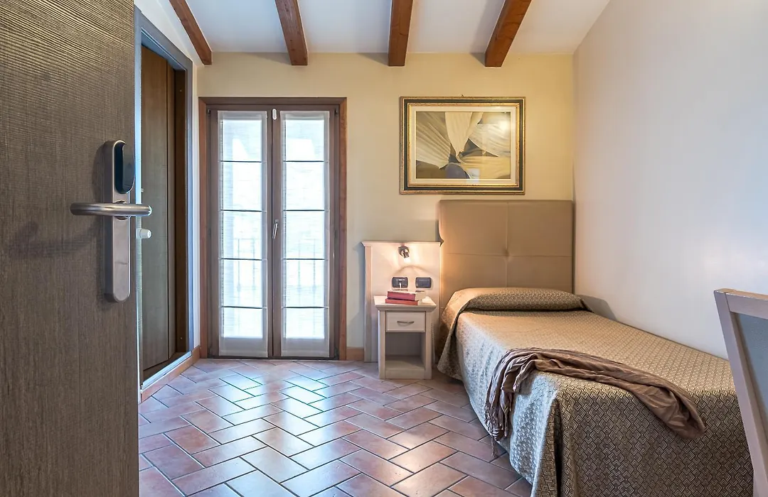 Hotel Noce-1