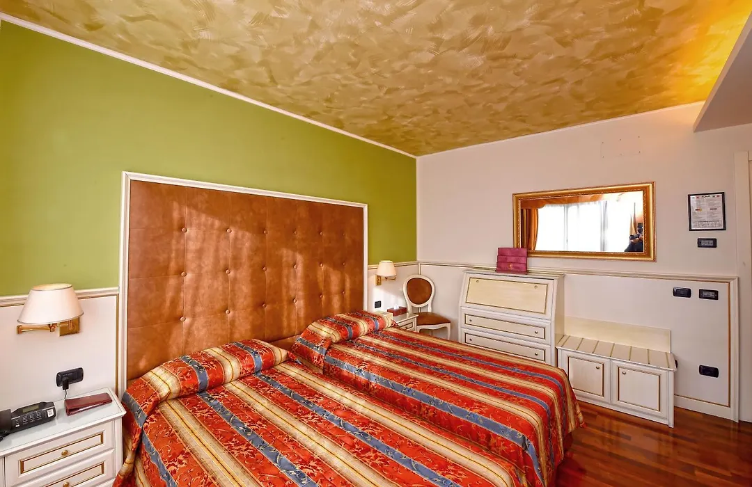 Hotel La Bussola-1