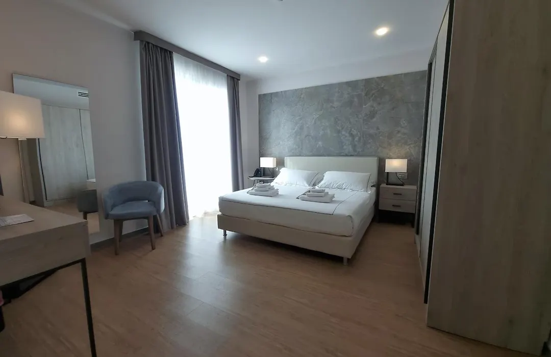 Hotel Byron-1