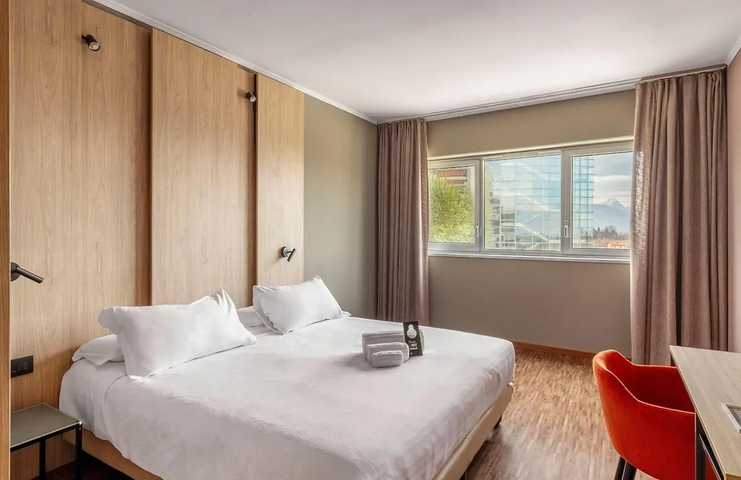 B&B Hotel Cuneo Cristal-1