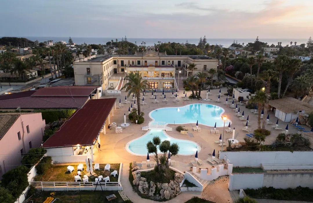 Delfino Beach - Cdshotels-1
