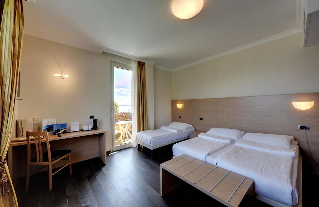 Hotel Residence Zust-1