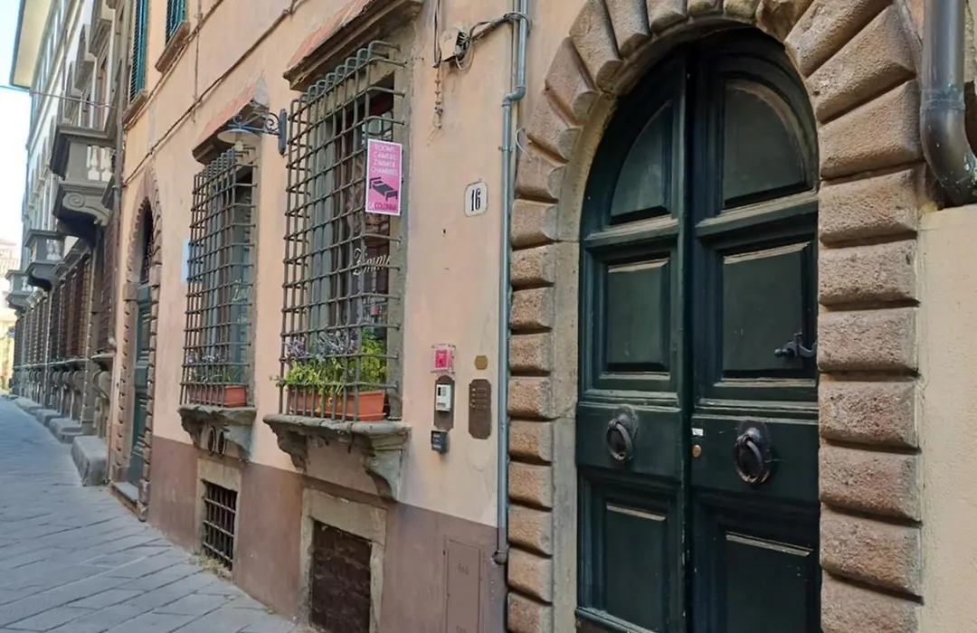 La Colonna Historic Centre-1