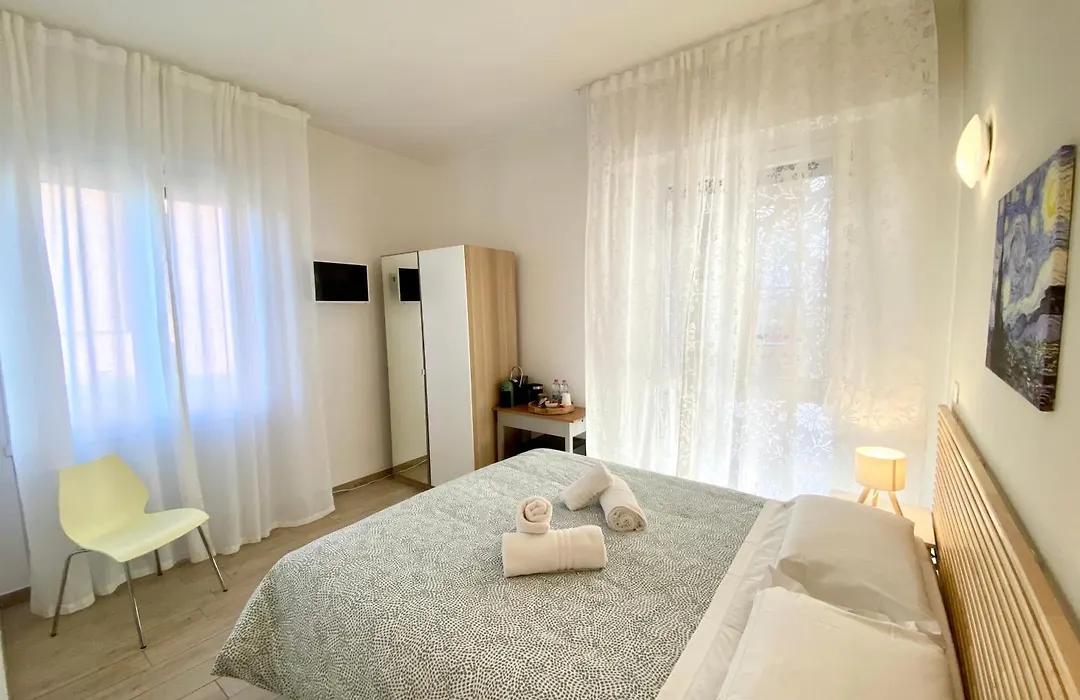 The Green Gate - Airport Guest House-1